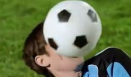 足球搞笑视频,笑翻全场！足球搞笑视频大盘点